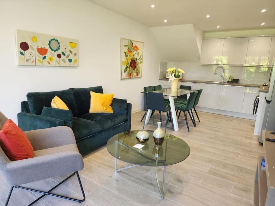 Paradigm Court, Modern 3-Bedroom Flat 1, อ็อกซ์ฟอร์ด ภายนอก รูปภาพ
